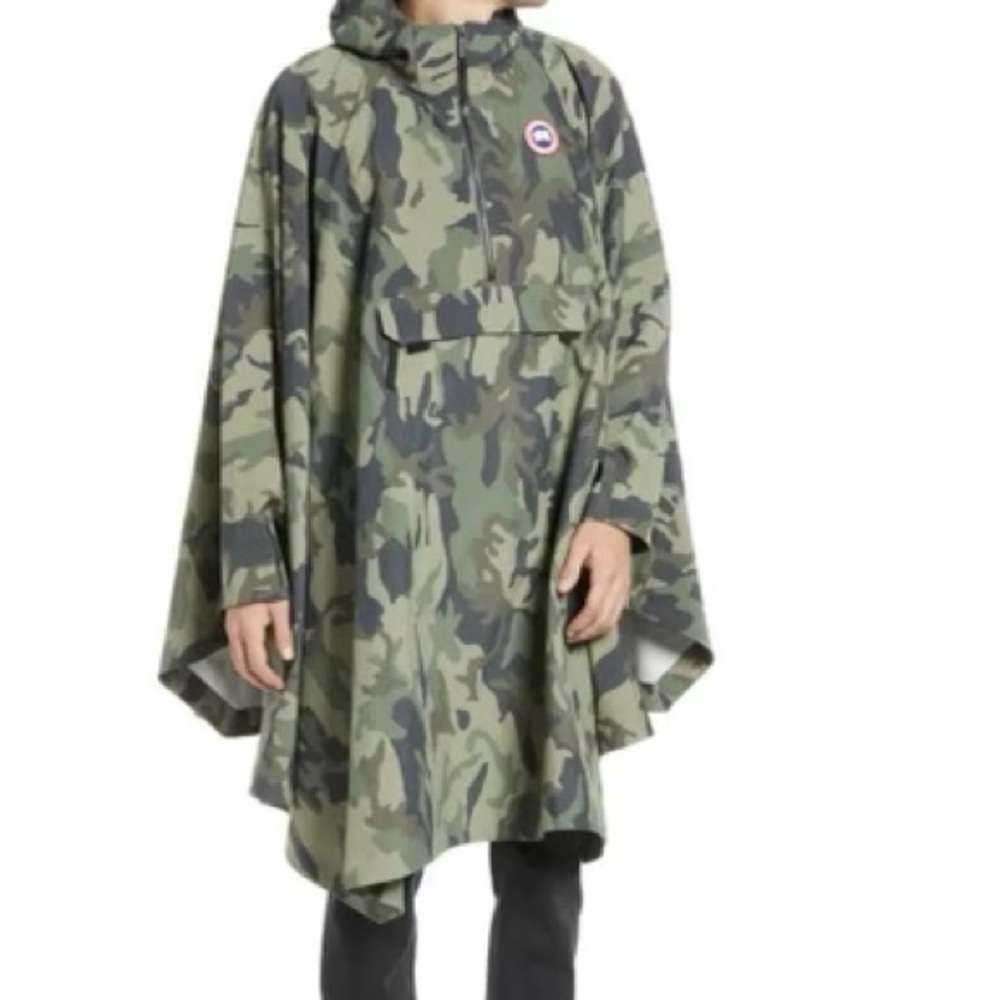 Canada Goose - Field Poncho - Print 473 - One Size. Originally $700